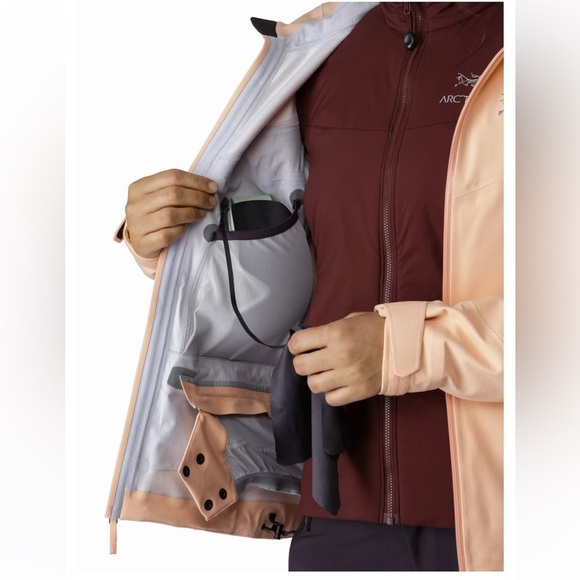 Arc’teryx Ravenna Pink Shell Jacket - Picture 3 of 6